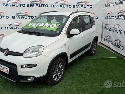 Usata Fiat Panda Trekking 80 CV (58 kW) 2015 Bianco Utilitaria
