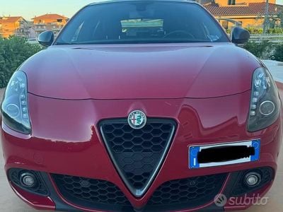 Usata Alfa Romeo Giulietta Super 120 CV (88 kW) 2017 Rosso Utilitaria