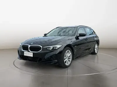Usata BMW 320e 163 CV (119 kW) 2024 Nero Station wagon