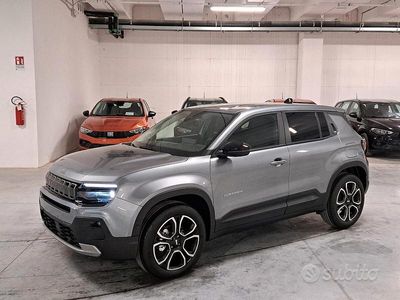 Nuova Jeep Avenger Summit 101 CV (74 kW) 2025 Grigio SUV