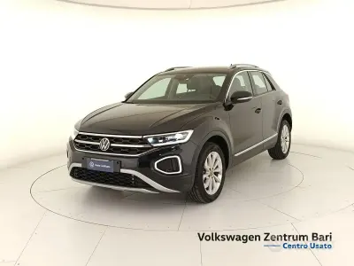 Usata VW T-Roc Style 150 CV (110 kW) 2023 Nero SUV