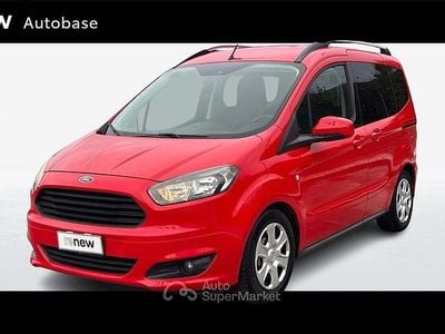 Usata Ford Tourneo Courier 75 CV (55 kW) 2018 Rosso Monovolume