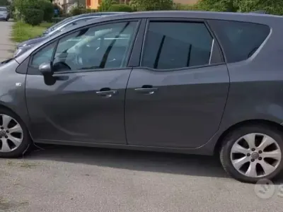 Usata Opel Meriva 95 CV (69 kW) 2011 Marrone Monovolume