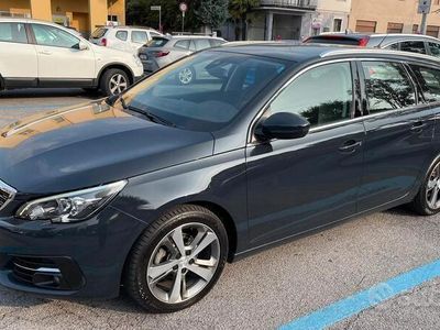 Usata Peugeot 308 Allure 131 CV (96 kW) 2020 Blu/azzurro Station wagon