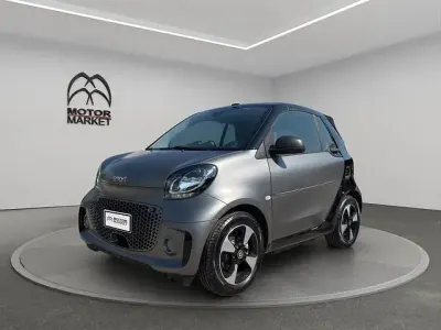 Usata Smart ForTwo Electric Drive Passion 60 kW (82 CV) 2023 Titania grey matt Cabrio