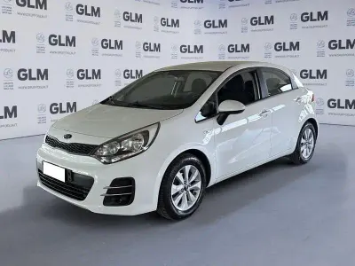 Usata Kia Rio Active 75 CV (55 kW) 2017 Bianco Berlina