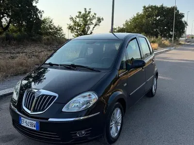 Usata Lancia Musa S 95 CV (69 kW) 2010 Marrone Monovolume