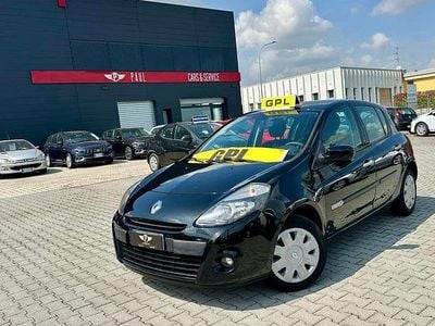 Usata Renault Clio IV Dynamique 75 CV (55 kW) 2012 Nero Berlina