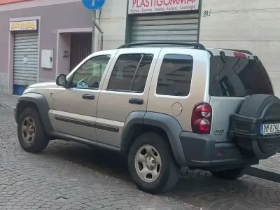 Usata Jeep Cherokee Limited 163 CV (119 kW) 2007 SUV