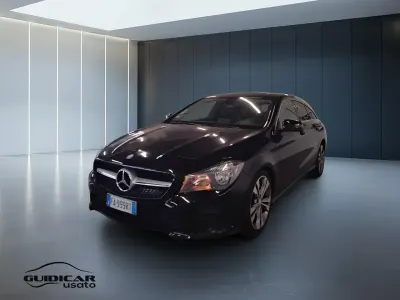 Usata Mercedes CLA220 Night 176 CV (129 kW) 2015 Nero Coupé