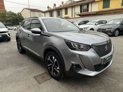 Usata Peugeot 2008 Allure 131 CV (96 kW) 2021 Grigio SUV