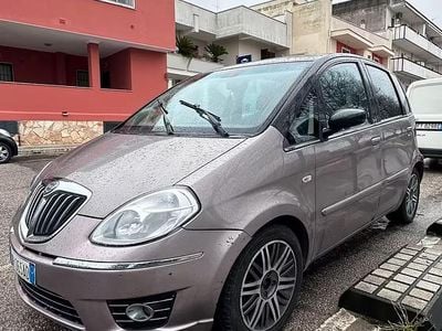 Usata Lancia Musa 90 CV (66 kW) 2008 Oro Monovolume