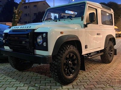 Usata Land Rover Defender 122 CV (89 kW) 2015 Bianco pastello SUV