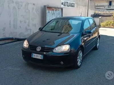 Usata VW Golf VI 105 CV (77 kW) 2008 Bluazzurro Utilitaria