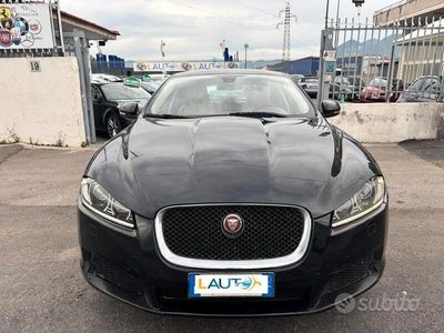 Usata Jaguar XF 190 CV (139 kW) 2012 Nero Berlina