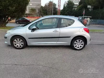 Usata Peugeot 207 73 CV (53 kW) 2006 Grigio Berlina