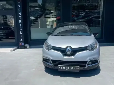 Usata Renault Captur 90 CV (66 kW) 2015 Grigio SUV