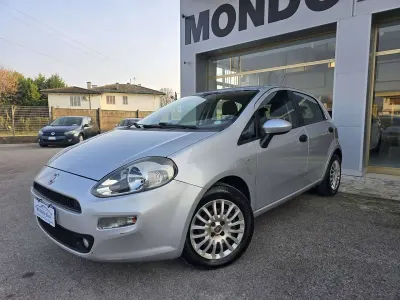 Usata Fiat Punto Street 75 CV (55 kW) 2015 Argento Utilitaria