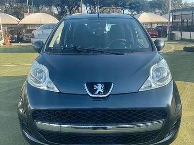 Usata Peugeot 107 68 CV (50 kW) 2009 Grigio Utilitaria