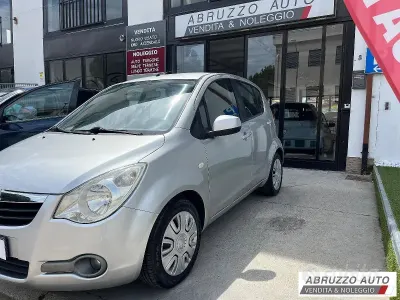 Begagnad Opel Agila 68 HK (50 kW) 2012 Grå Halvkombi