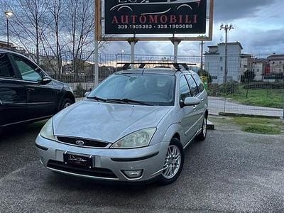 Usata Ford Focus Ghia 115 CV (84 kW) 2003 Argento Station wagon