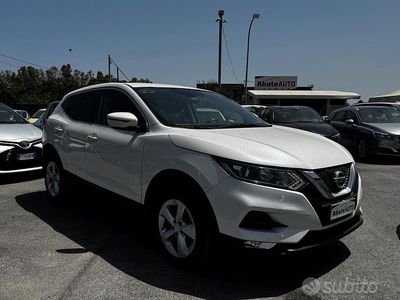Usata Nissan Qashqai Acenta 110 CV (80 kW) 2017 Bianco SUV