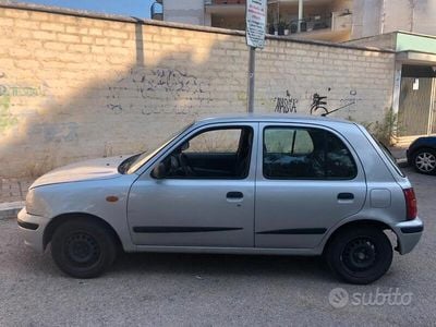 Second-hand Nissan Micra 57 CP (41 kW) 1998 Gri Hatchback