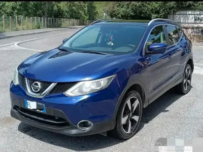 Usata Nissan Qashqai Tekna 131 CV (96 kW) 2015 Bluazzurro SUV