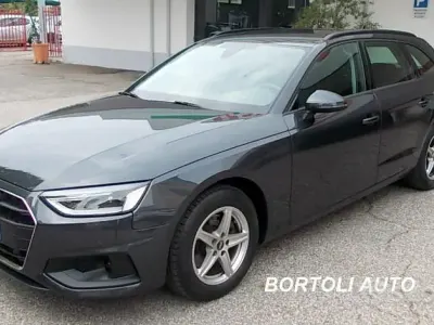 Usata Audi A4 Business 163 CV (119 kW) 2021 Grigio scuro Station wagon