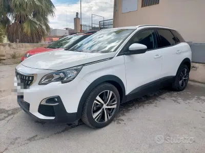 Usata Peugeot 3008 Active 120 CV (88 kW) 2016 Bianco SUV