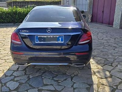 Mercedes E220