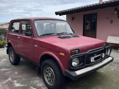 Usata Lada niva 75 CV (55 kW) 1992 Rosso SUV