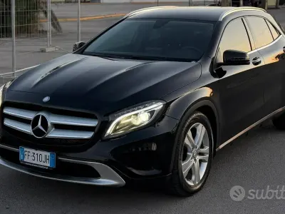 Usata Mercedes GLA200 136 CV (100 kW) 2016 Nero SUV