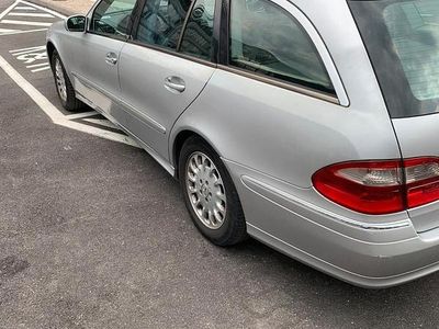 Mercedes E270