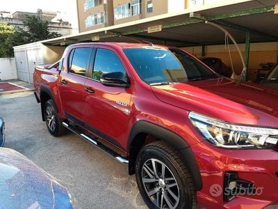 Usata Toyota HiLux Executive 2020 Rosso Pick-up