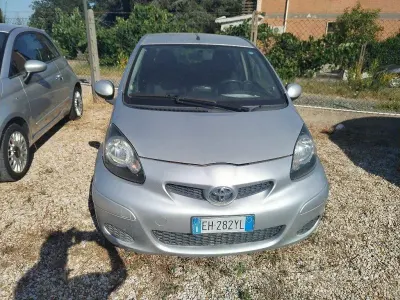 Usata Toyota Aygo Connect Style 68 CV (50 kW) 2011 Grigio Utilitaria