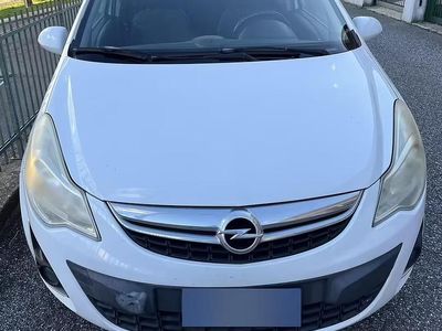 Usata Opel Corsa 86 CV (63 kW) 2011 Bianco Utilitaria