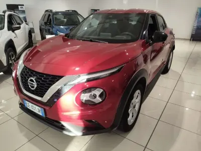 Usata Nissan Juke N-Connecta 114 CV (83 kW) 2021 Rosso amaranto mt SUV
