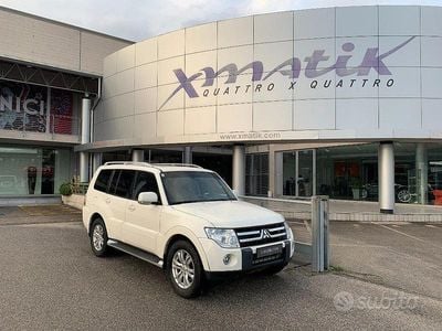Usata Mitsubishi Pajero Instyle 200 CV (147 kW) 2010 Bianco pastello SUV
