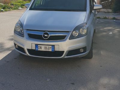 usata Opel Zafira 7 posti 2008