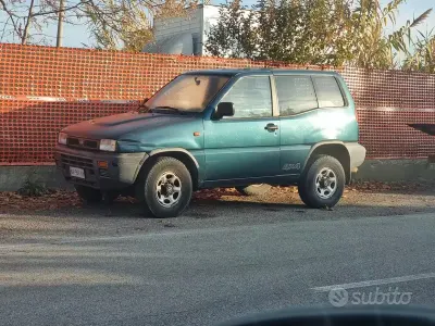 Usata Nissan Terrano 204 CV (150 kW) 1996 Verde SUV
