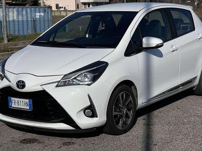 Usata Toyota Yaris Lounge 72 CV (52 kW) 2018 Berlina