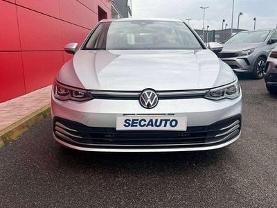 Usata VW Golf VIII Style 116 CV (85 kW) 2023 2r grigio platino metallizzato Berlina
