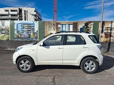 Usata Daihatsu Terios SHO 2010 Bianco SUV