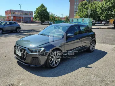 Usata Audi A1 110 CV (80 kW) 2020 Grigio SUV