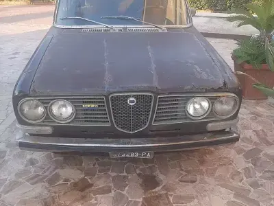 Usata Lancia 2000 1970 Berlina