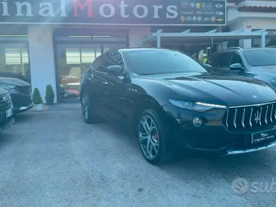 Usata Maserati Levante GranLusso 430 CV (316 kW) 2017 Bluazzurro SUV