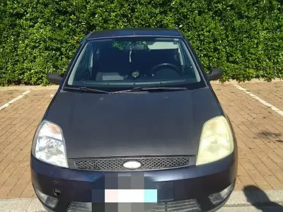 Usata Ford Fiesta 68 CV (50 kW) 2004 Utilitaria