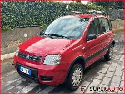 Usata Fiat Panda 4x4 Climbing 60 CV (44 kW) 2005 Rosso Utilitaria