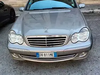Usata Mercedes 220 150 CV (110 kW) 2004 Grigio Station wagon